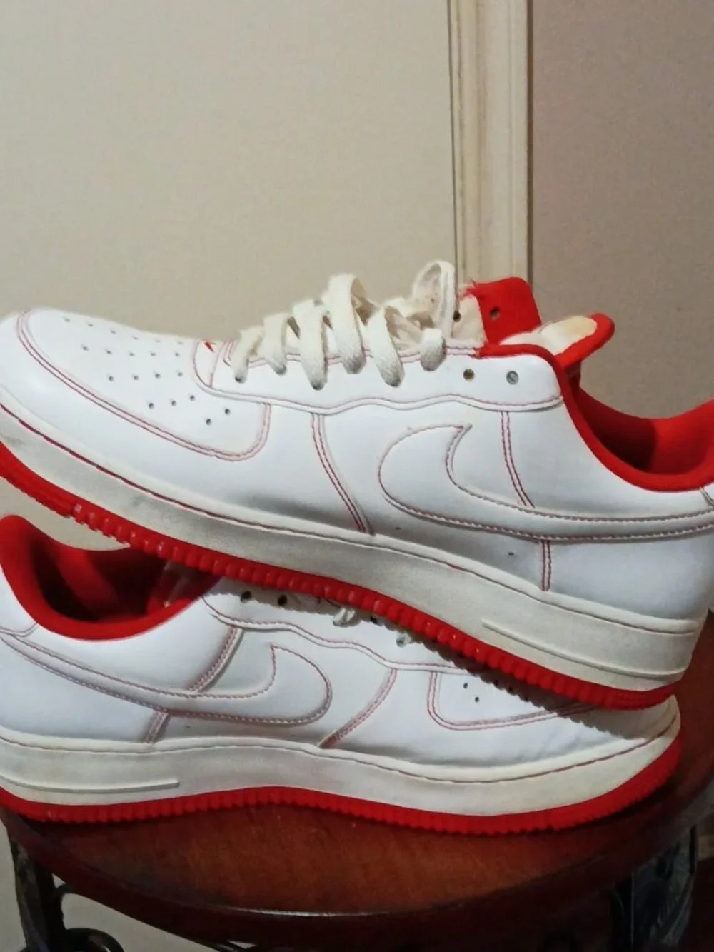 Nike Air Force 1 Sneakers Mens Size 11 US White University Red Shoes CV1724-100